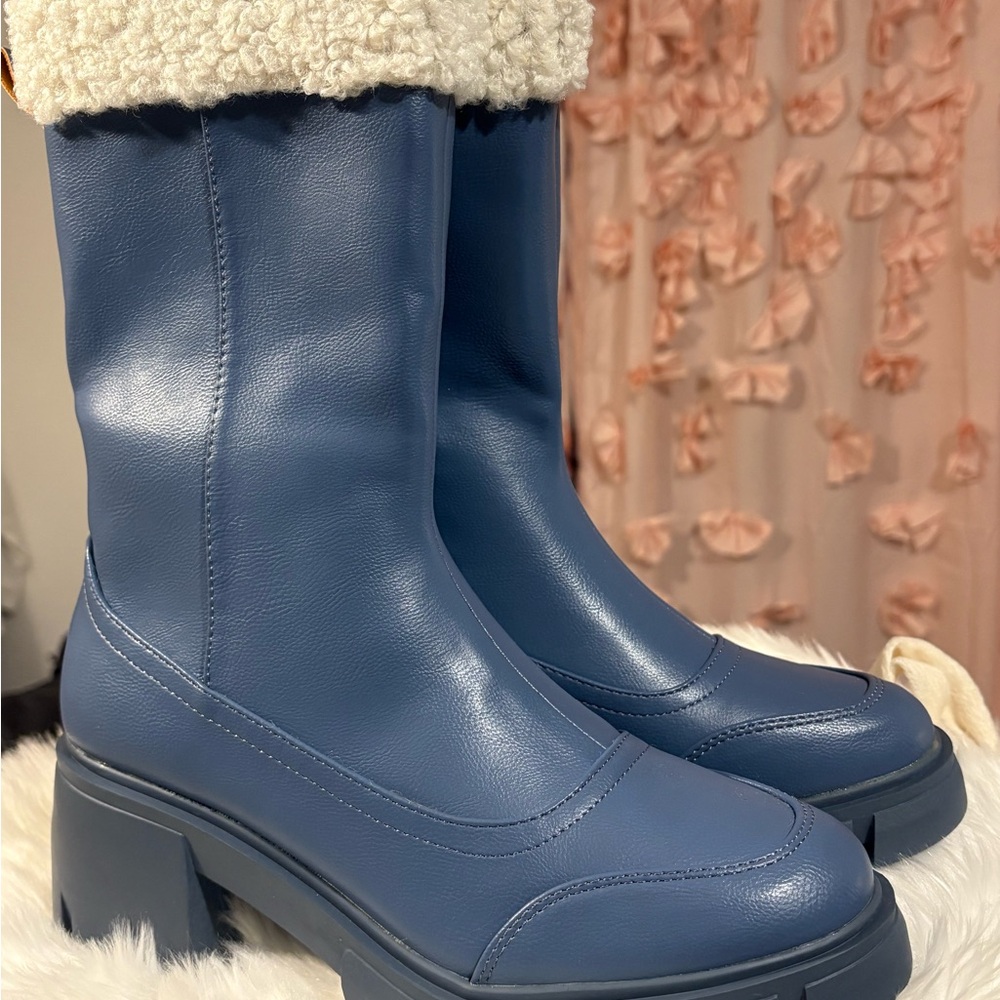 Cape Robbin Blue Winter Boots with Cream Trim